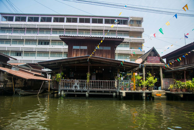 L’eau qui fait parti de l’identité de la ville de Bangkok. Crédits : Architecture by Road
