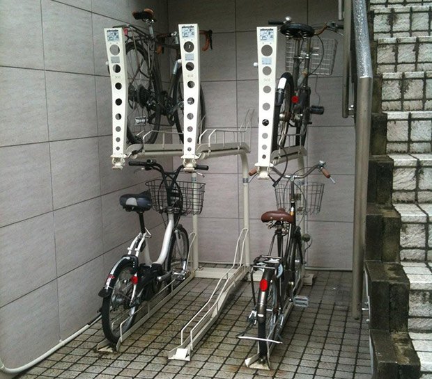 Mini-parking vélo - Japon : Crédits : Margot Baldassi