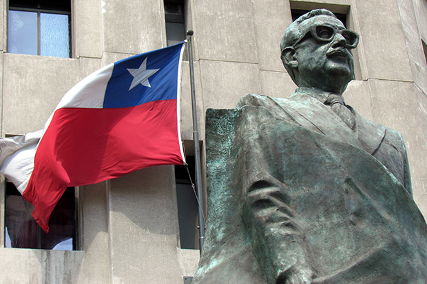 Sculpture Allende ; Copyright : David Berkowitz / marketsstudio / Wikimedia