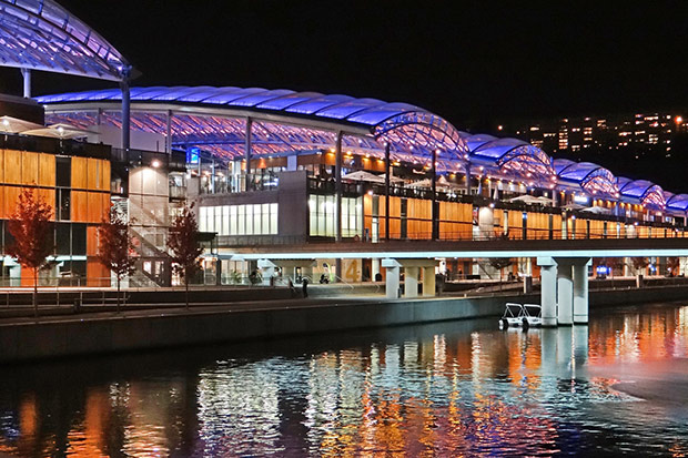 Pôle loisirs et de commerces - Lyon. Copyright : Jean-Pierre Dalbéra / Wikimedia