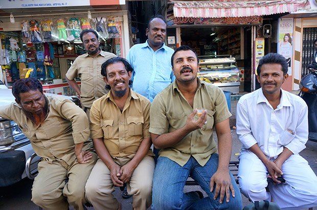 Chauffeurs taxi collectifs - Mumbai. Crédits : Clément Pairot