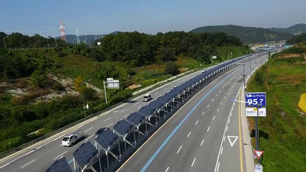 Piste cyclable autoroute. Crédits : Techno-car.fr