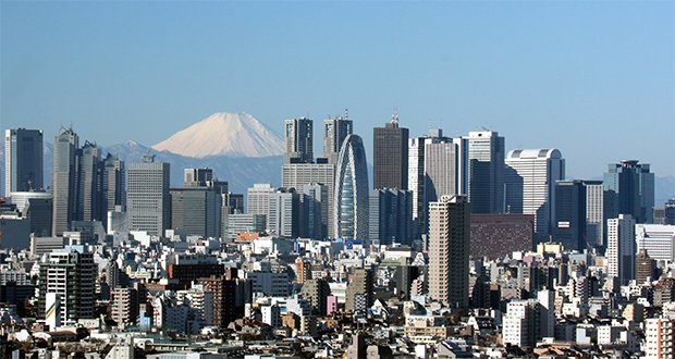 Les gratte-ciel du quartier de Shinjuku, à Tokyo. Crédits : Morio / Wikimedia