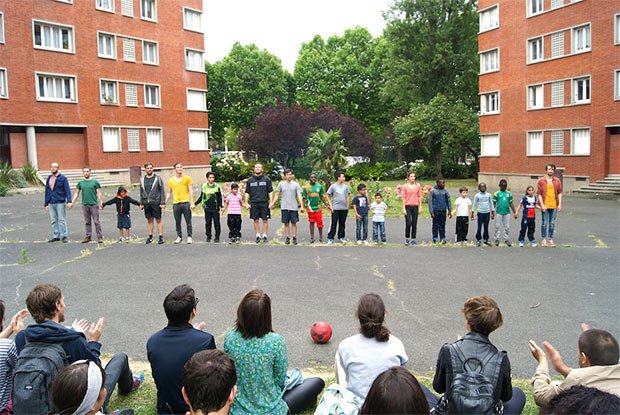 Performance-square-Damiens-bâtiment