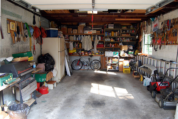 garage entrepot range