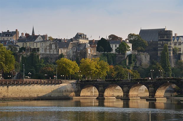 poque medieval physionomie historique batiment demain la ville 