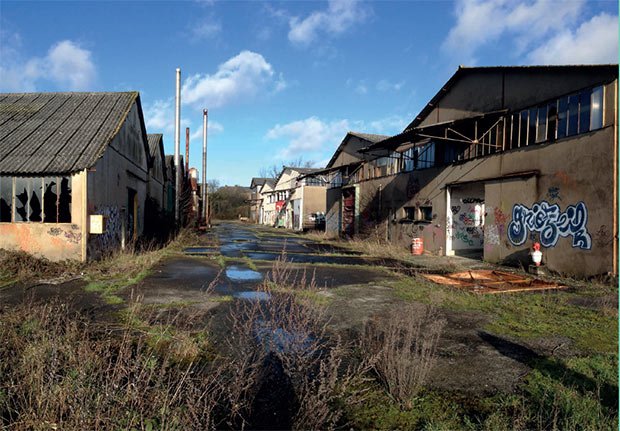 La friche industrielle Atlas à Issé