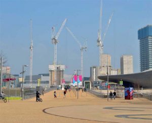 A Londres, la reconversion du site olympique en pôle économique se poursuit.
