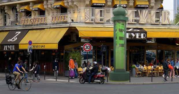 Des colonnes Morris pourraient servir à dépolluer les villes.