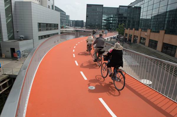 Une piste cyclable à Copenhague