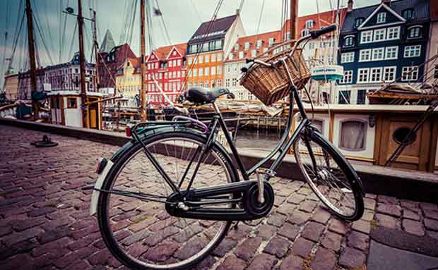 A Copenhague, le nombre de vélos a dépassé le nombre de voitures .