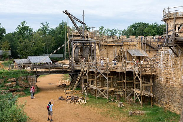 Le château de Guédelon (à Treigny dans l’Yonne) est un projet architectural - bébatut sur Flickr