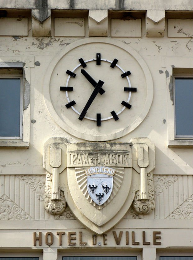 “Pax & Labor” sur l’hôtel de ville de Longueau