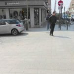 Un trottoir traversant à Dunkerque.