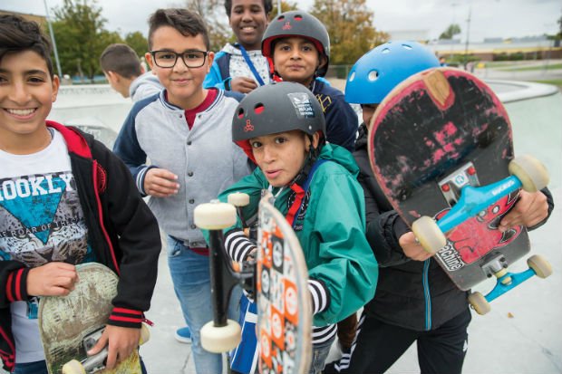 Les jeunes skateurs du quartier Kroksbäck à Malmö