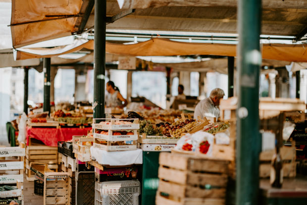 Marché de fruits et légumes à Venise.