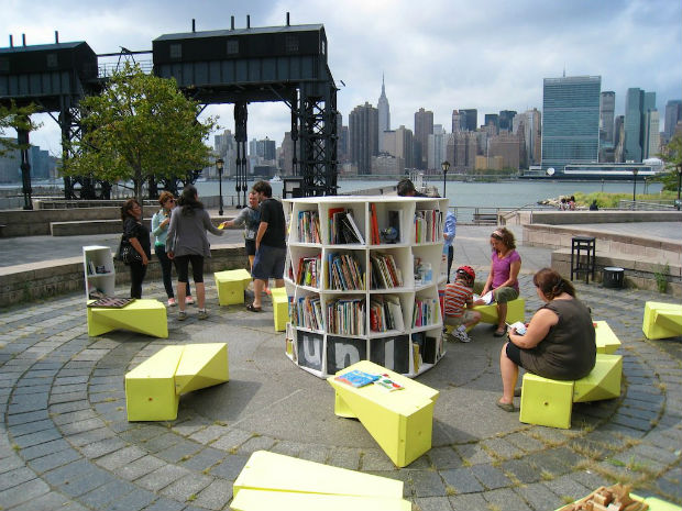 Bibliothèques mobiles installées dans l’espace public, The Uni Project, New York 