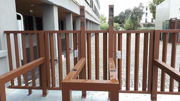 Portique à reconnaissance faciale installé en mai à l’entrée du lycée Les Eucalyptus à Nice – Facebook/La Quadrature du Net