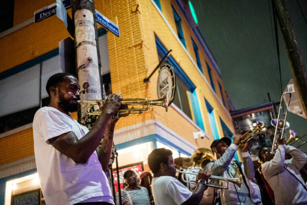 Groupe de musique dans la rue à la Nouvelle-Orléans