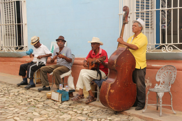 Musiciens de salsa à Cuba