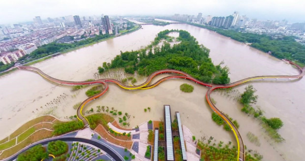 Ville eponge - Le parc Yanweizhou à Jinhua en Chine accueille les fortes pluies - Turenscape