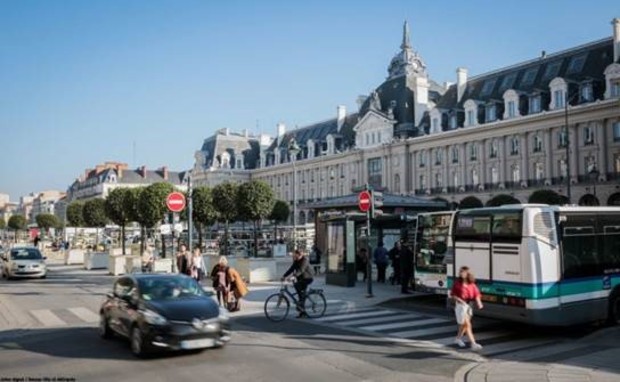 En décalant les horaires scolaires, universitaires et professionnels sur une zone donnée, le "bureau des temps" à Rennes fluidifie les transports - Julien Mignot/ Rennes Ville et Métropole