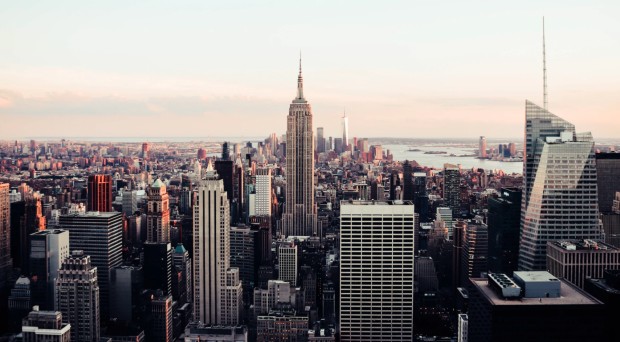 Quartier d’affaires de New York ©️ Oliver Niblett via Unsplash