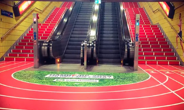 ©️Piste d’athlétisme dans un métro de Hambourg via Ecosia