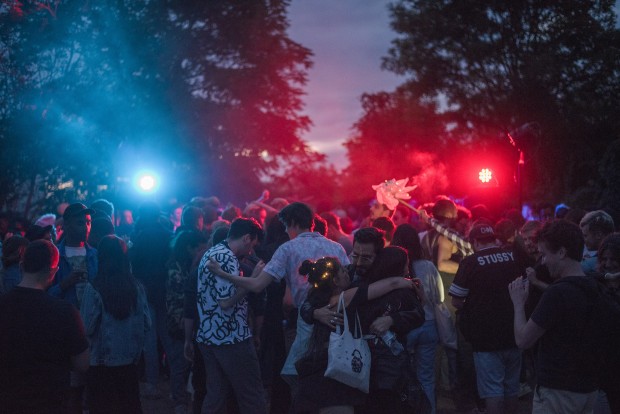 Fête clandestine à Montreuil - Tsugi