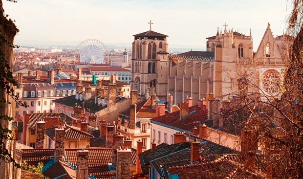 Vue sur la ville de Lyon © Saba Shakarashvili via Unsplash