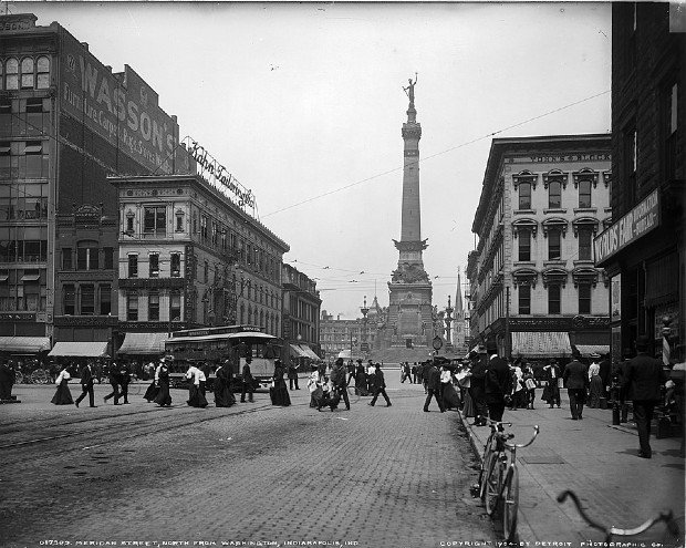 Le centre-ville d’Indianapolis en 1904 ©Domaine public