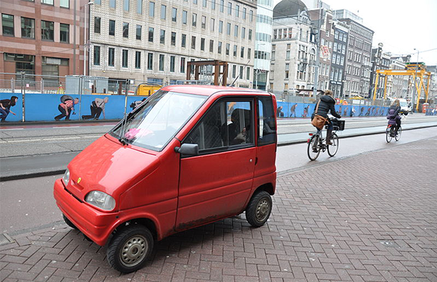 La Hongguang Mini EV cartonne auprès des jeunes femmes chinoises qui se font appeler les "Wuling Girls", du nom du constructeur - Goldthread