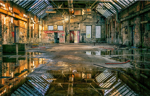 Usine abandonnée © Peter H via Pixabay