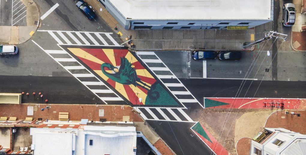 Intersection peinte à Richmond © Justin Holmes, Bloomberg Philanthropies
