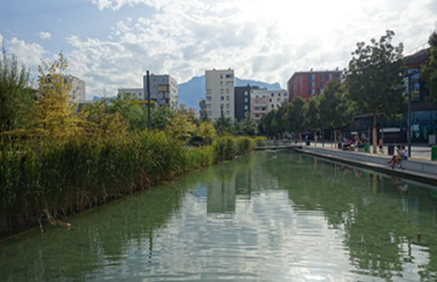 Source Guilhem Vellut Flickr.com - Caserne de Bonne - Grenoble