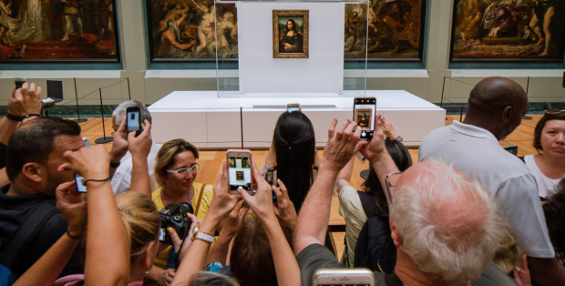 Mona Lisa et les smartphones - Sunsplash
