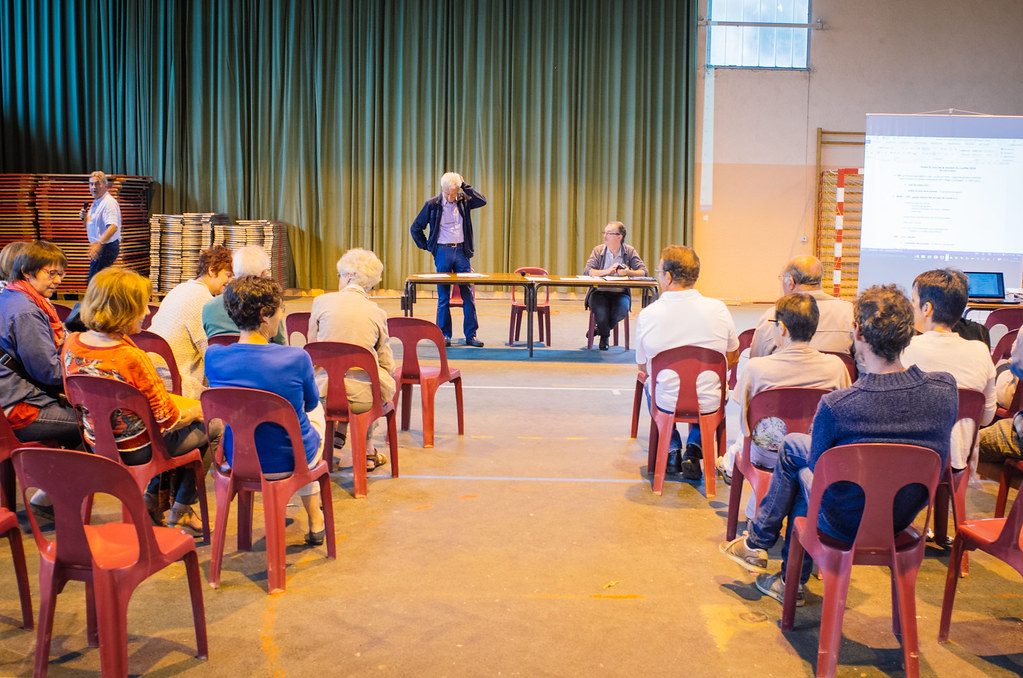 Démocratie participative à Arvieu, Aveyron. Crédit photo : Les voyages de Mat